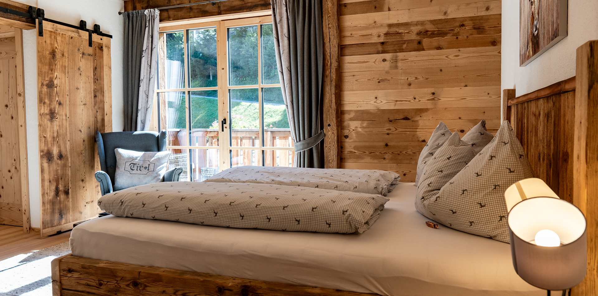 berggasthof-steckholzer-doppelzimmer-mit-balkon