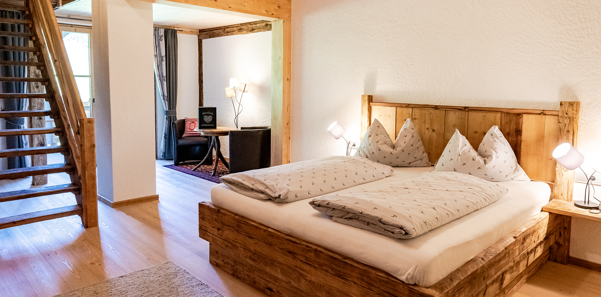 berggasthof-steckholzer-familienzimmer-mit-leseecke © Tourismusverband Wipptal / Helena Beeremeister